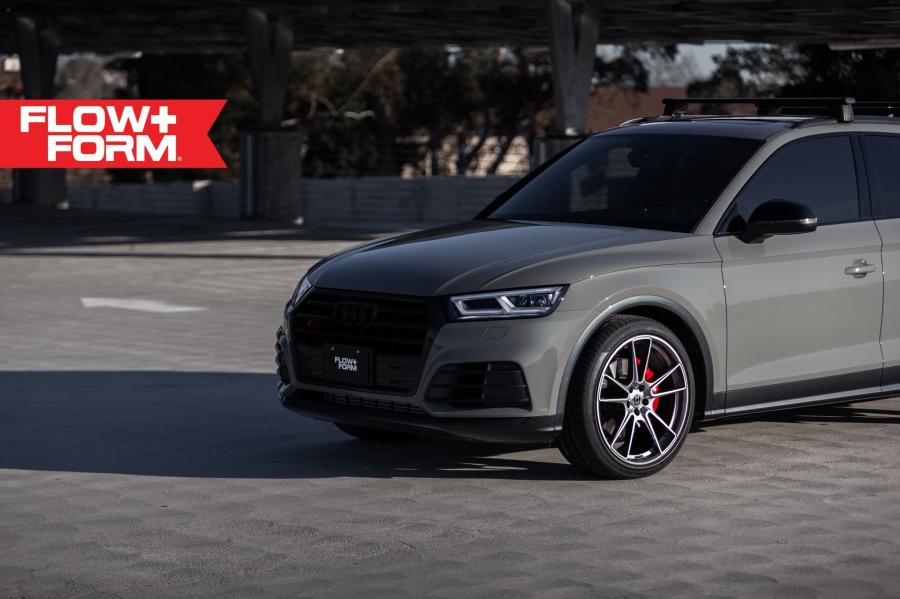 Детали экстерьера Audi SQ5 3.0 TFSI on HRE Wheels (FF04) 2019 года  (фото 6 из 11)